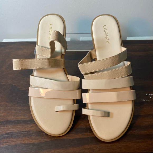 Women’s Lamher Strapped Tan Sandals Size 11 - Picture 2 of 4